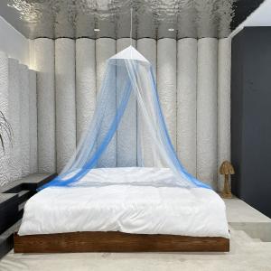 Blue and White Bicolor King Size Bedroom Conical Round Mosquito Net