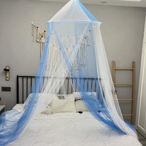 Polyester White & Blue Bicolor Circle Foldable Mosquito Net for Bed
