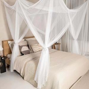 High-density 100% Polyester Mosquito Net with a Rectangular Top and Four Openings High-density 100% Polyester Mosquito Net with a Rectangular Top and Four Openings